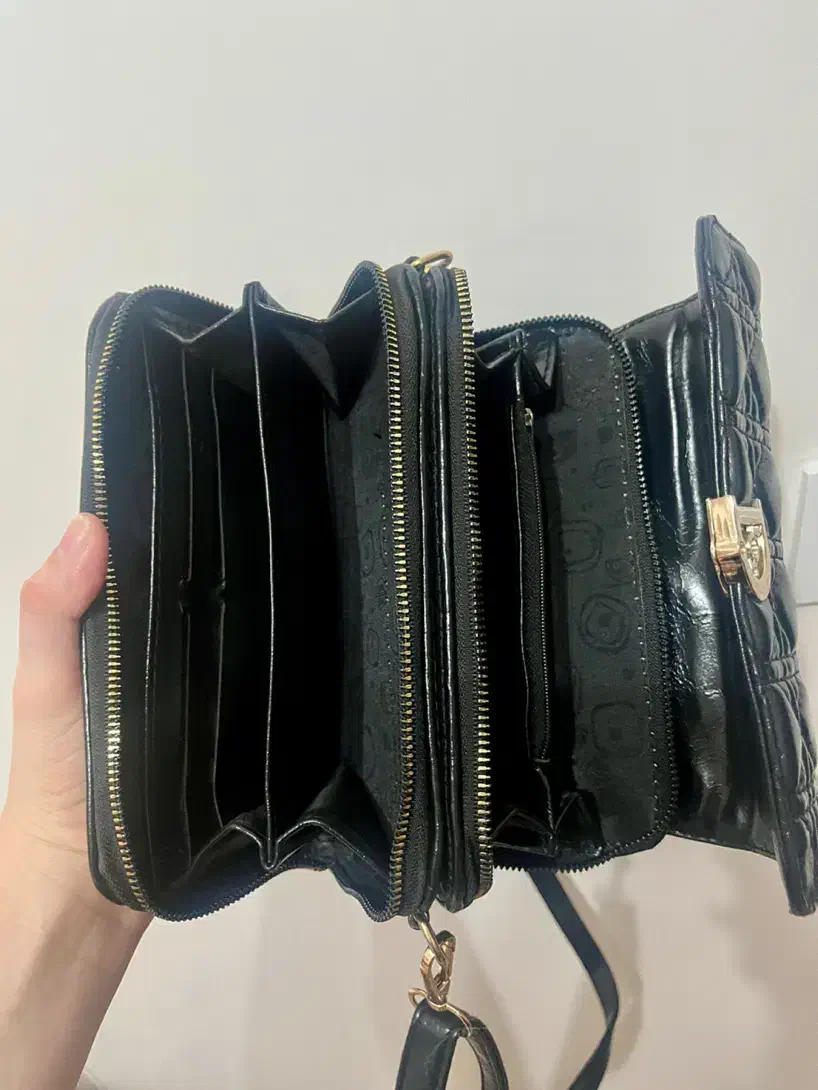 کیف رو دوشی|کیف، کفش، کمربند|بندر انزلی, کارآموزی|دیوار