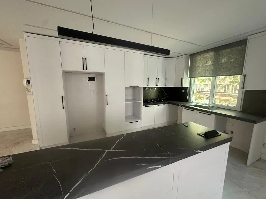 ۱۳۰متر دوخوابه فول بازسازی شده ظفر پیوندی