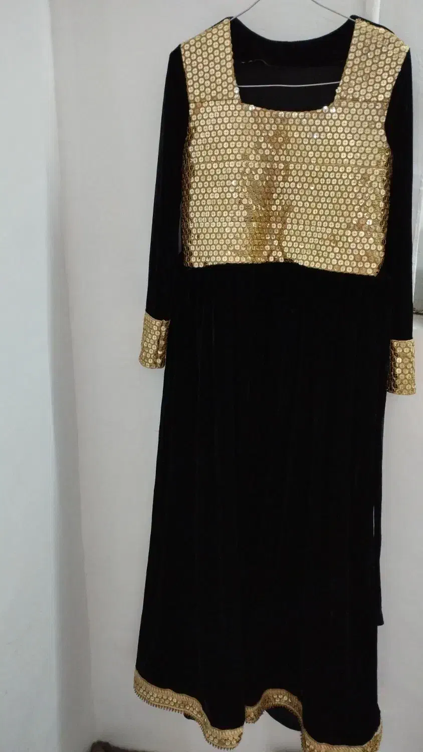 پیراهن مخمل محلی|لباس|تهران, امام زاده حسن|دیوار