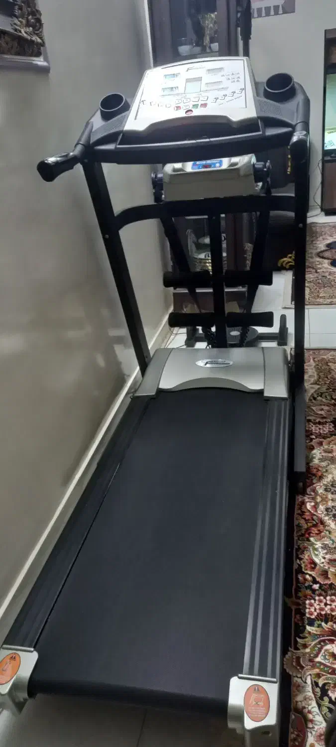 تردمیل توربو فیتنس ۲۴۰۰ در حد نو|تجهیزات ورزشی|شهریار, شهریار|دیوار