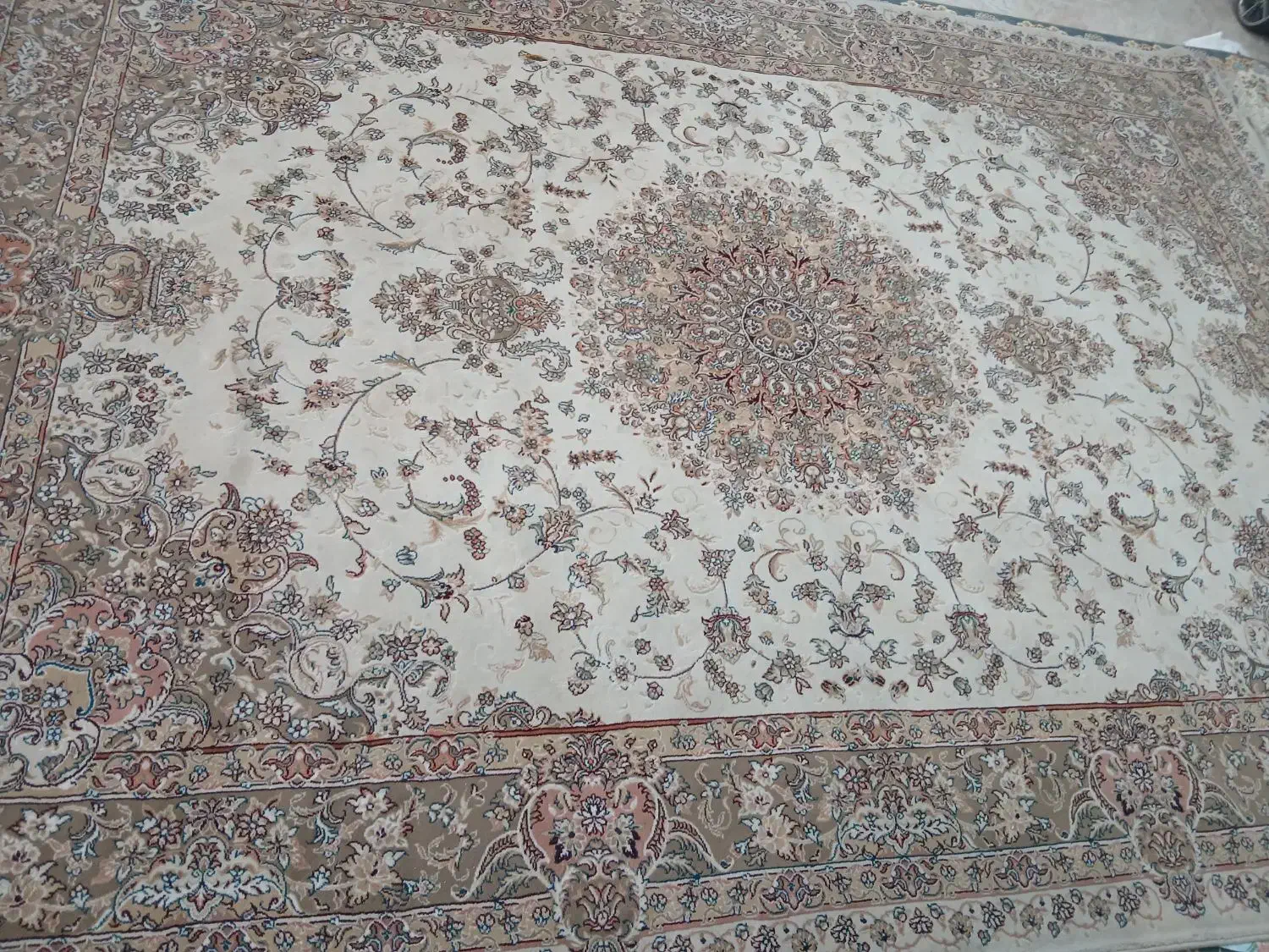 فرش ۹ متری ۷۰۰شانه|فرش|آستانه اشرفیه, |دیوار