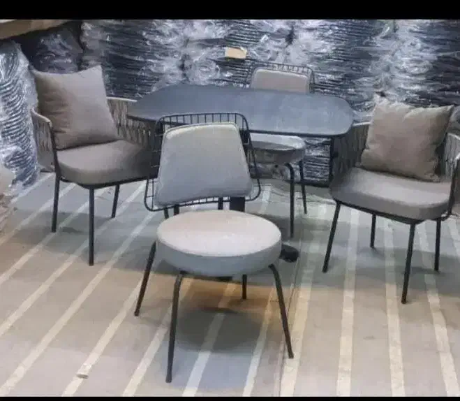 میز میلر|میز و صندلی غذاخوری|شیراز, سینما سعدی|دیوار