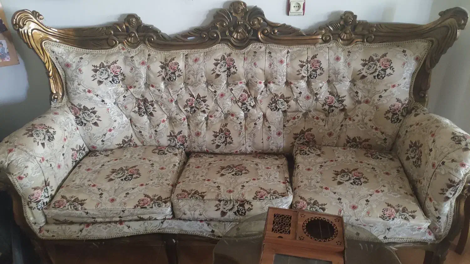 مبلمان سلطنتی سالم بدون شکستگی|مبلمان خانگی و میز عسلی|قائمشهر, |دیوار