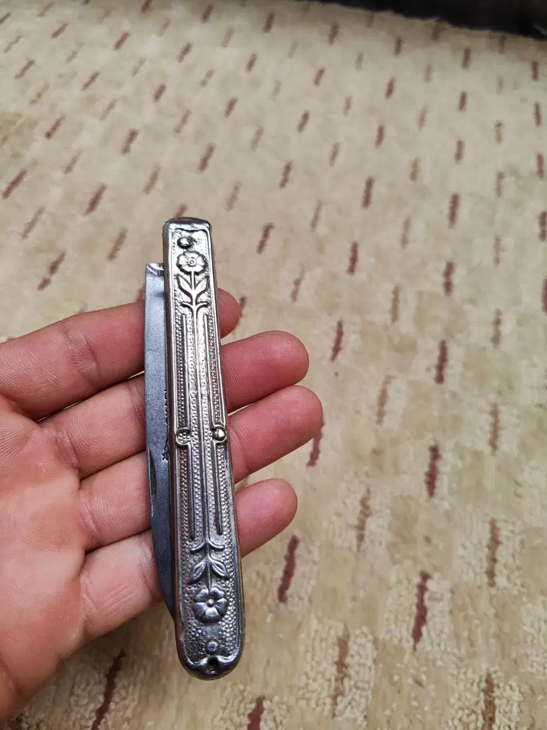 چاقو ضامندار|کلکسیون و سرگرمی|شیراز, کوشک میدان|دیوار