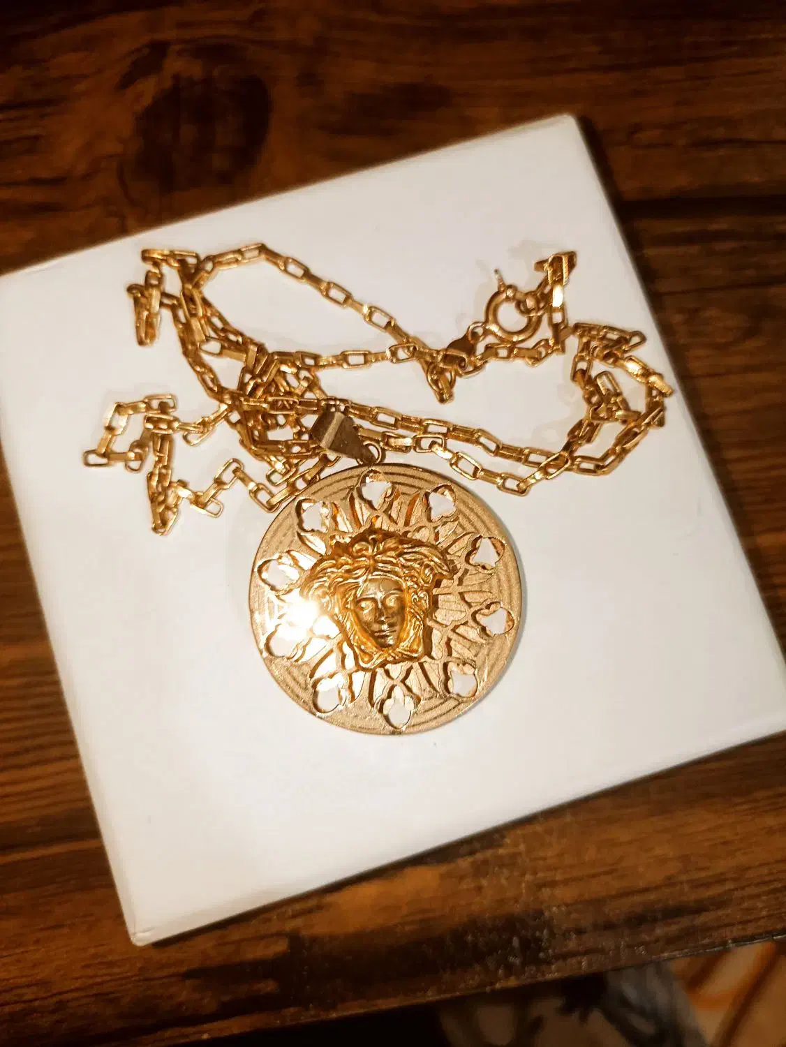 زنجیر پلاک ورساچه طلا 9گرم نیم 150بالا خام|جواهرات|نورآباد, |دیوار