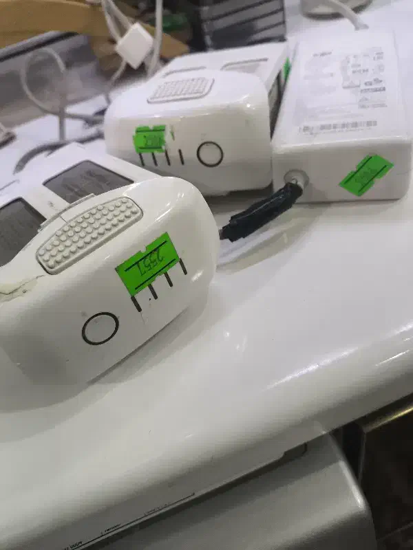 باطری و شارژر  فانتوم ۴ اورجینال|دوربین عکاسی و فیلم‌برداری|شیراز, کوی زهرا|دیوار