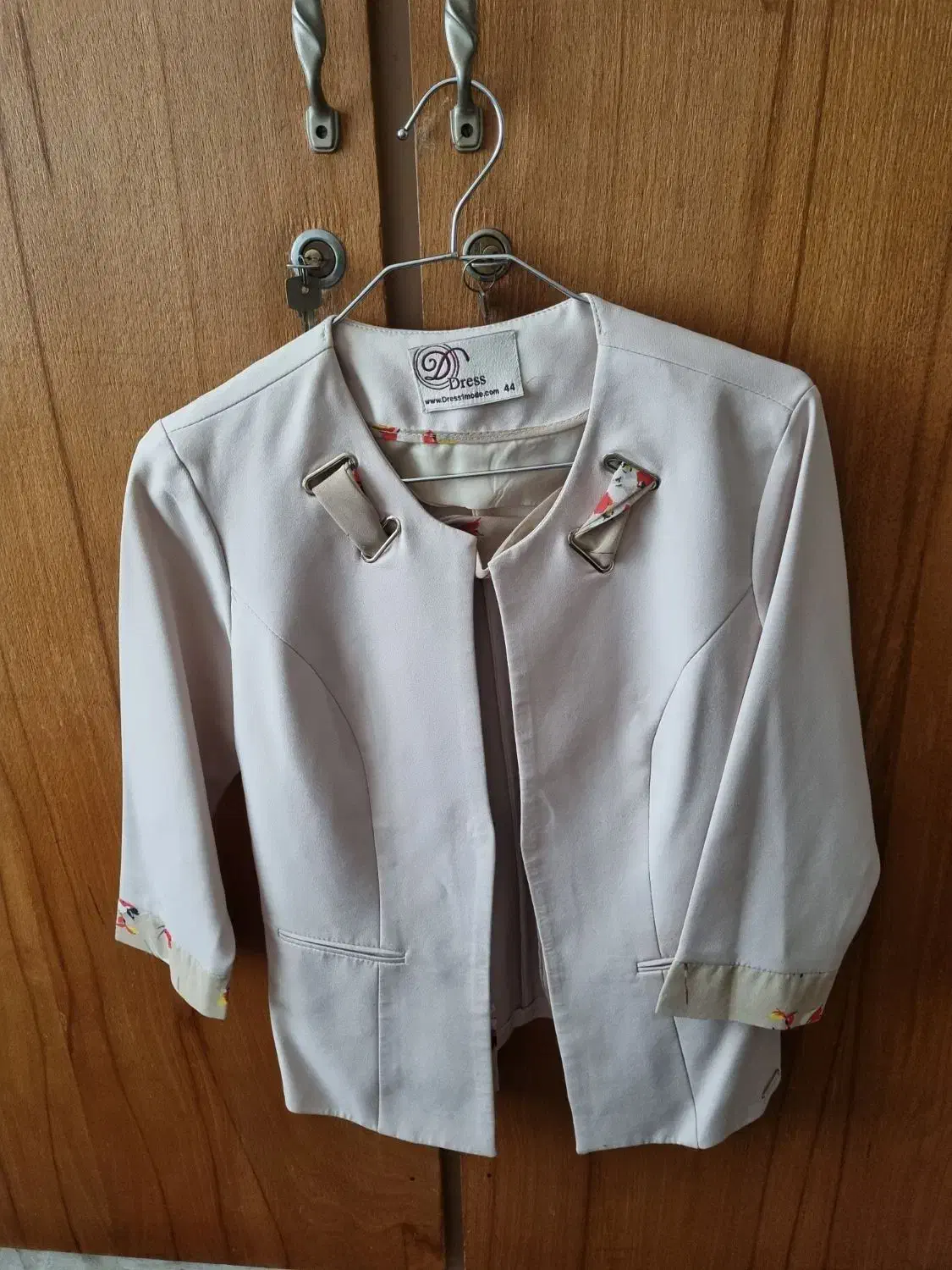 کت وشلوار اصلا پوشیده نشده سایز ۴۰ شیک و مجلسی|لباس|ساوه, |دیوار