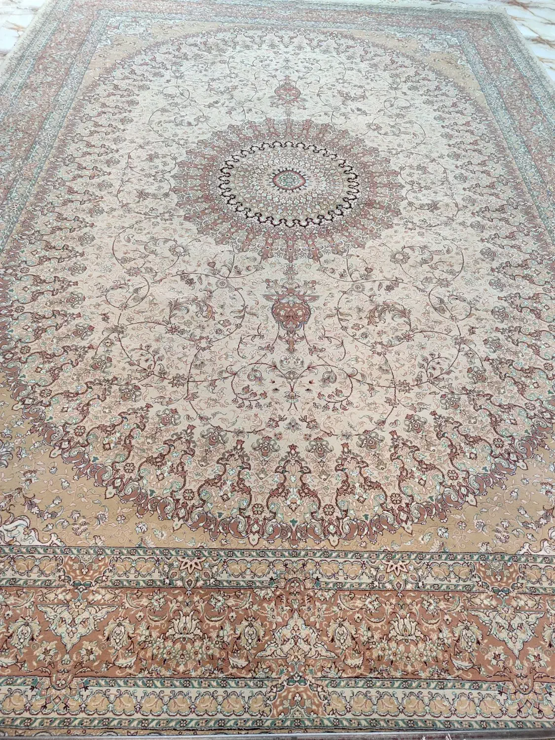 فرش 12متری 700شانه|فرش|ارومیه, |دیوار