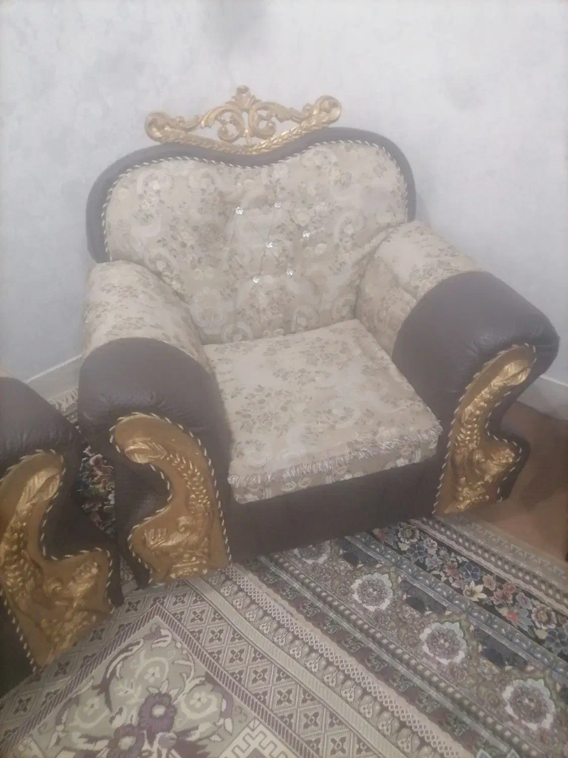 مبل سلطنتی|مبلمان خانگی و میز عسلی|شهرکرد, |دیوار