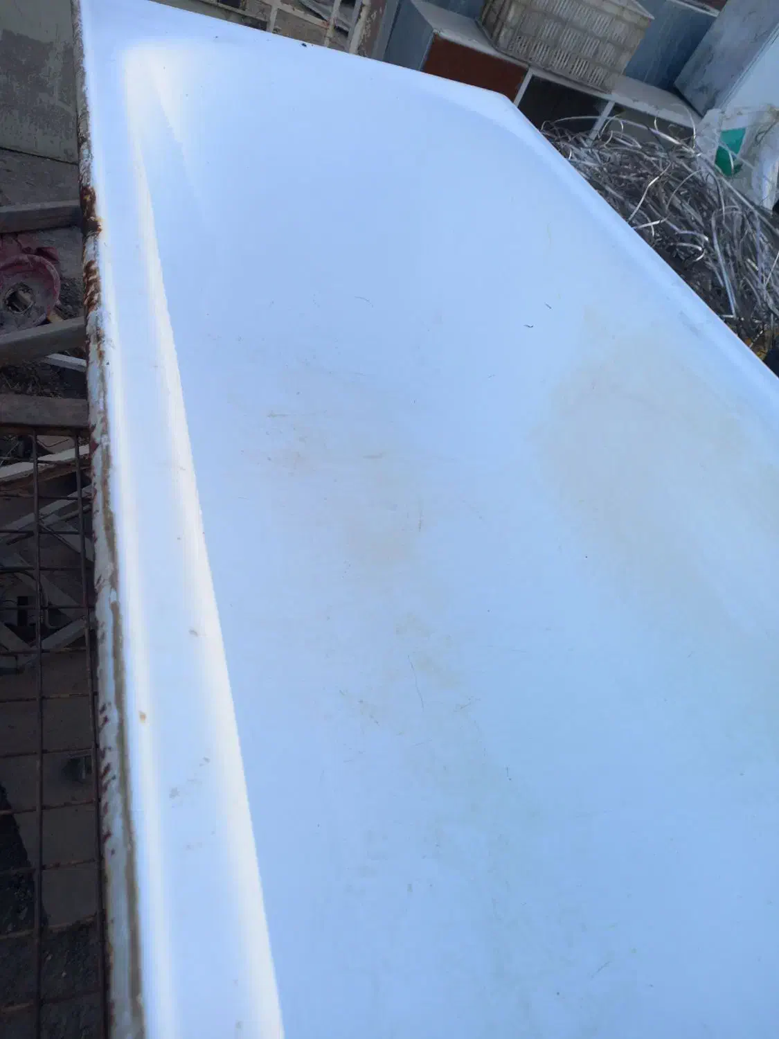 وان فلزی تمیز وسالم سنگین طول ۱۷۰ عرض ۷۰ عمق ۴۳|مصالح و تجهیزات ساختمان|مشهد, نیزه|دیوار