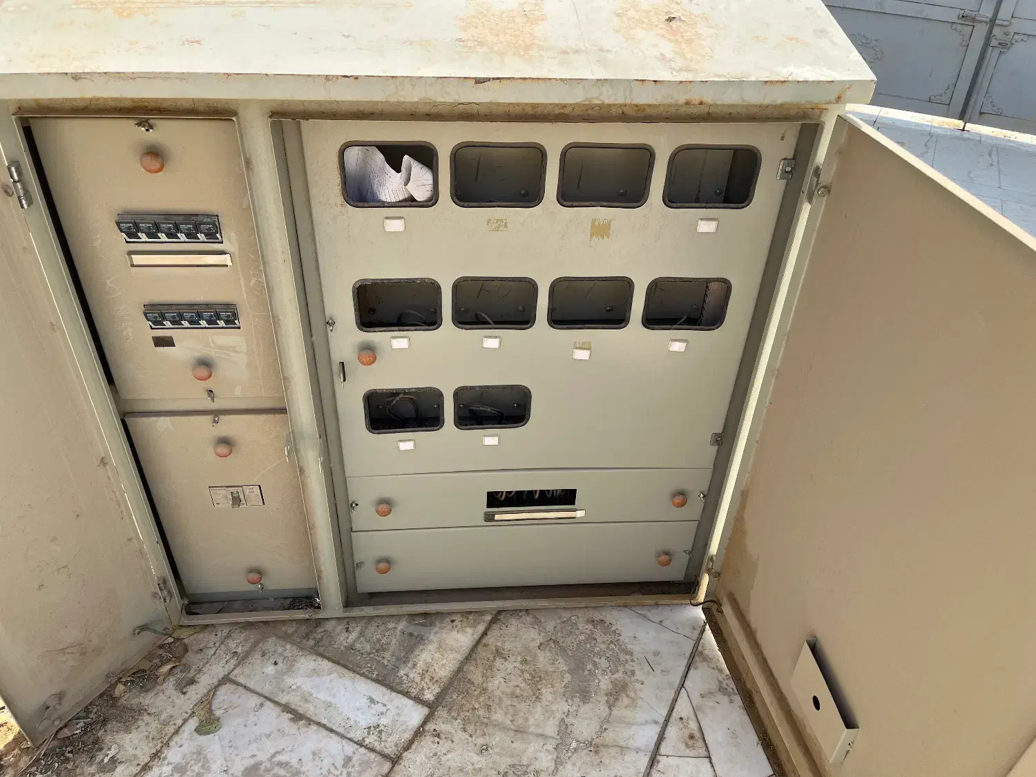 تابلو برق ۱۰ کنتور استاندارد|مصالح و تجهیزات ساختمان|اصفهان, قهجاورستان|دیوار