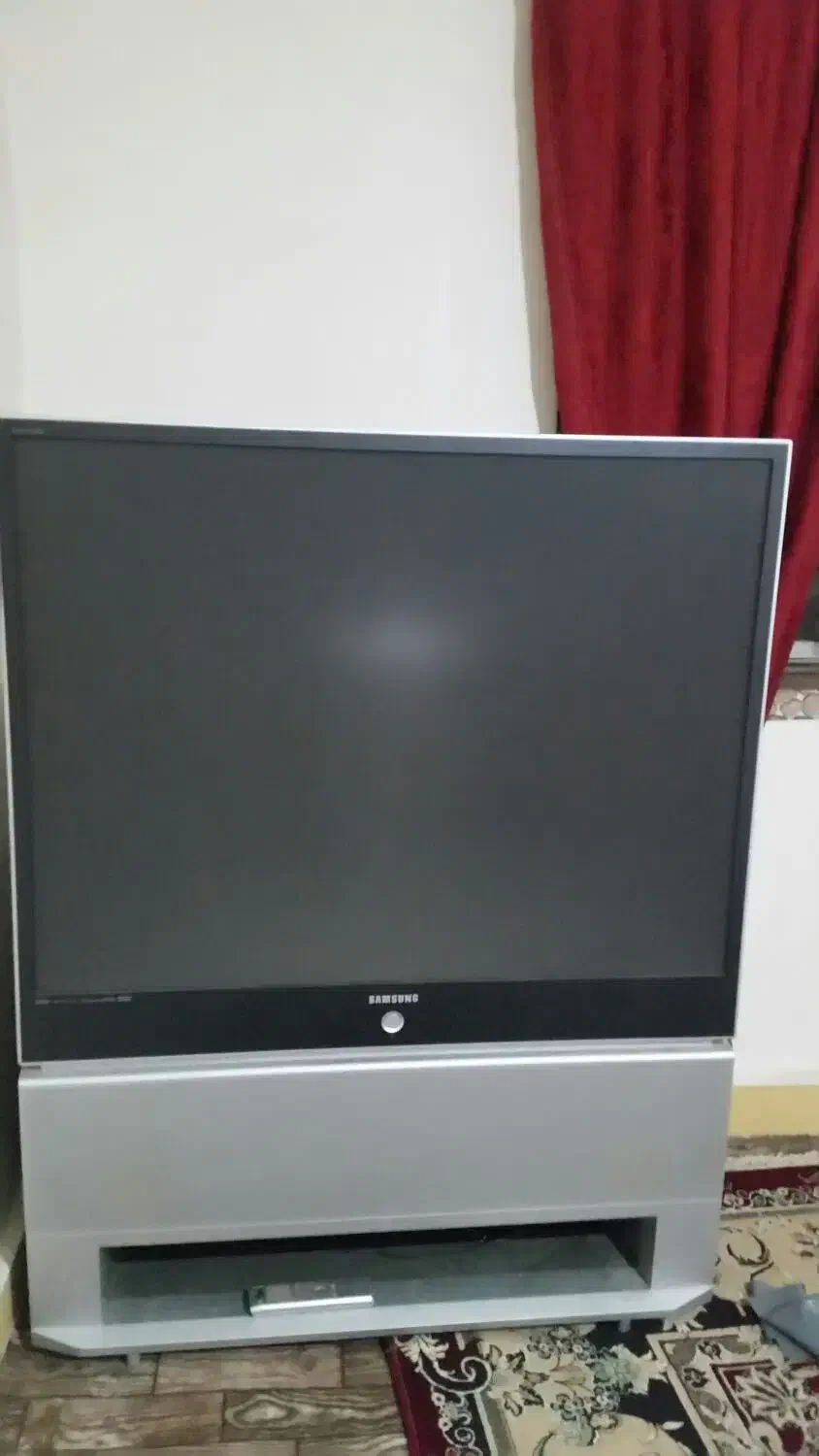 تلوزیون قدیمی|تلویزیون و پروژکتور|مسجد سلیمان, |دیوار