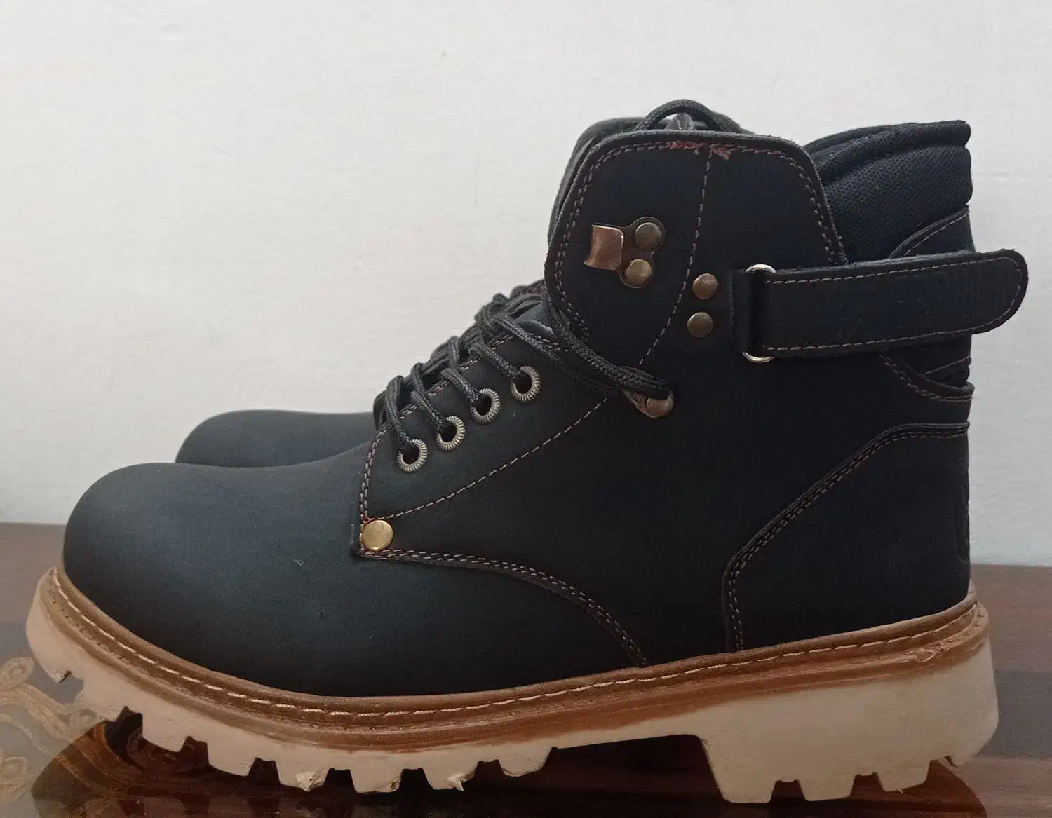 نیم بوت نو سایز 41 دور دوخت زنانه و مردانه|کیف، کفش، کمربند|خمینیشهر, |دیوار