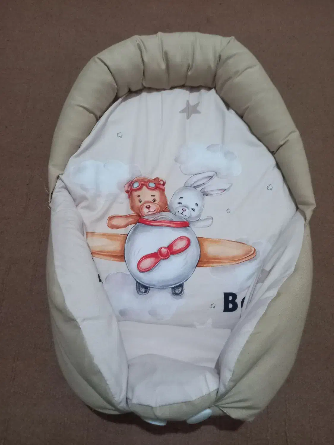 آغوشی سوئیسی|اسباب و اثاث بچه|زنجان, |دیوار