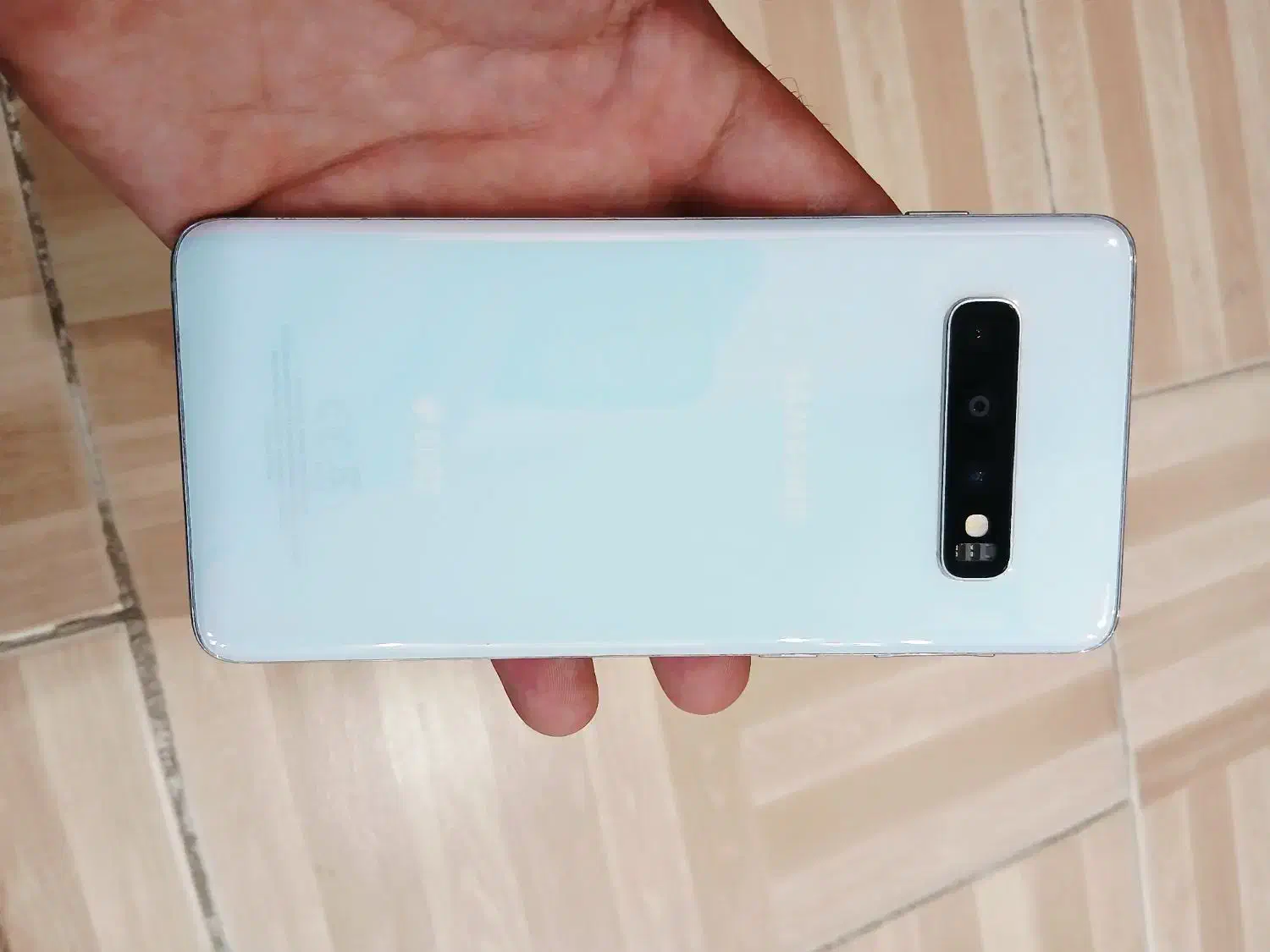 Samsung S 10|موبایل|اندیشه, اندیشه فاز ۴|دیوار