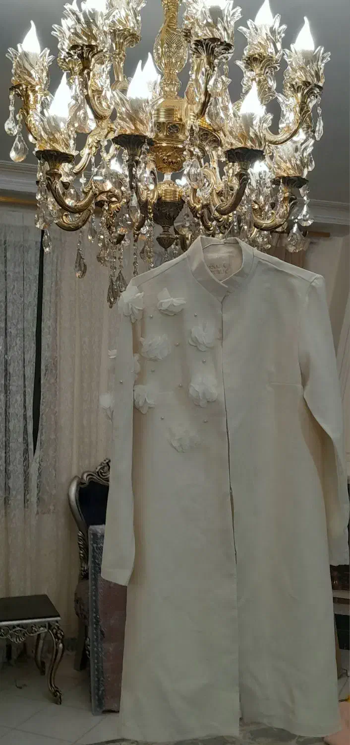 مناسب نامزدی|لباس|کرج, باغستان|دیوار