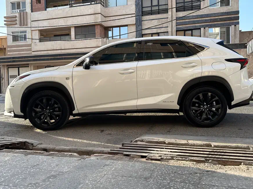 لکسوس nx300h|خودرو سواری و وانت|قم, آزادگان|دیوار