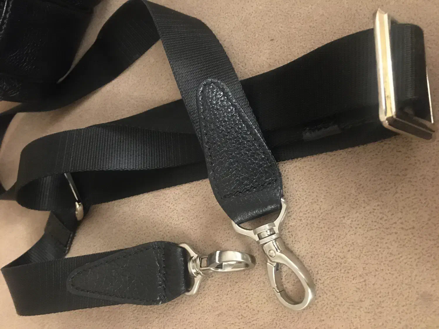 کیف چرم رودوشی|کیف، کفش، کمربند|اصفهان, کوی ولی عصر|دیوار