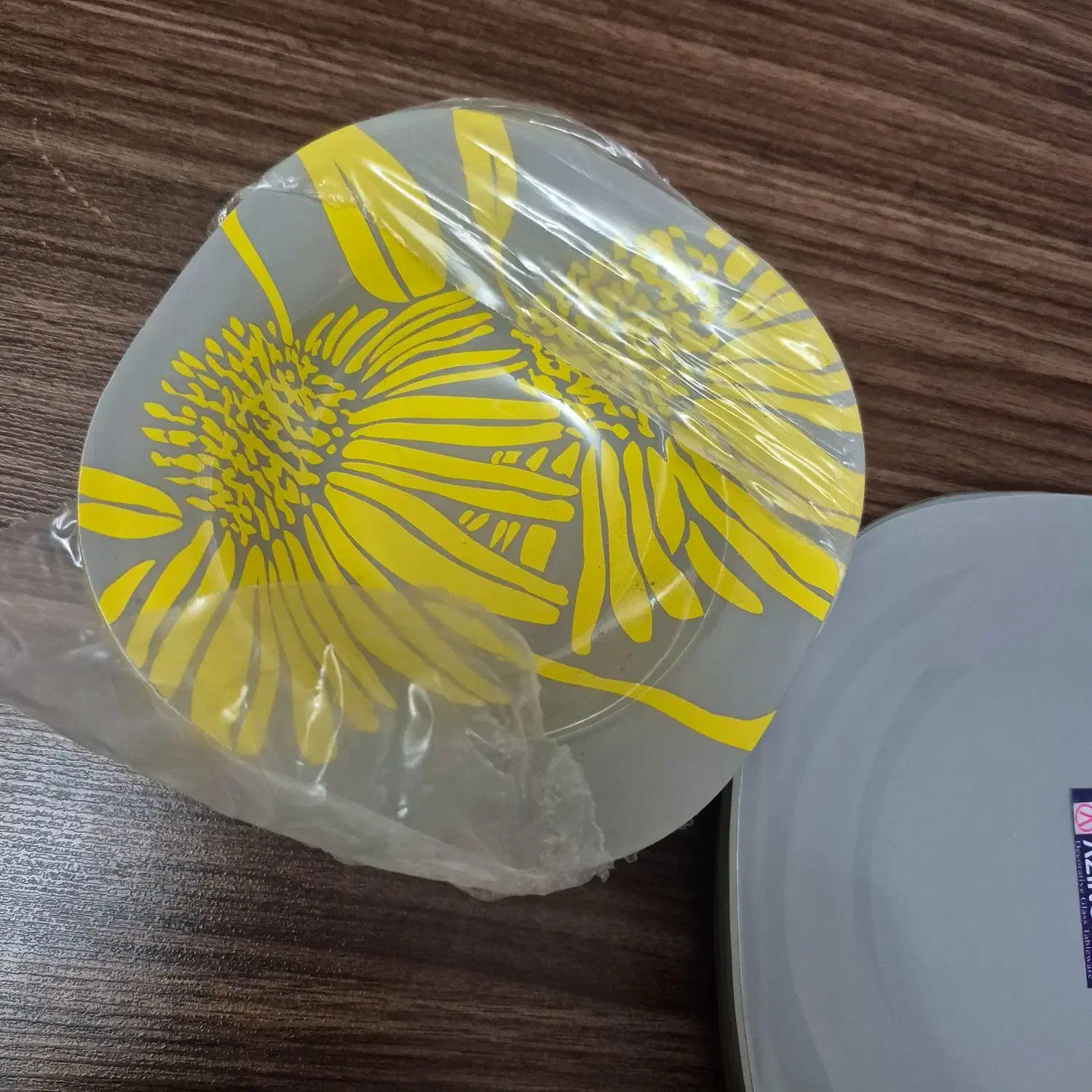 سرویس ۶ نفره ۲۵پارچه آذین اوپال|ظروف سرو و پذیرایی|رشت, نامجو|دیوار