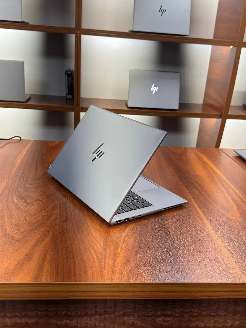 لپتاپ 2024 سبک و قابل حمل Hp ZBook|رایانه همراه|تهران, فلسطین (میدان انقلاب)|دیوار