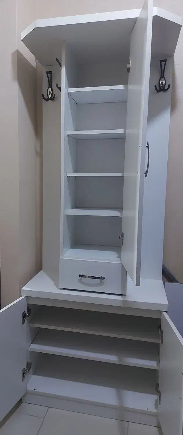 جاکفشی|جاکفشی، کمد، دراور|پرند, فاز ۶|دیوار