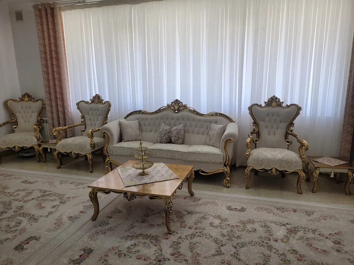 فروش مبل سلطنتی|مبلمان خانگی و میز عسلی|سقز, |دیوار