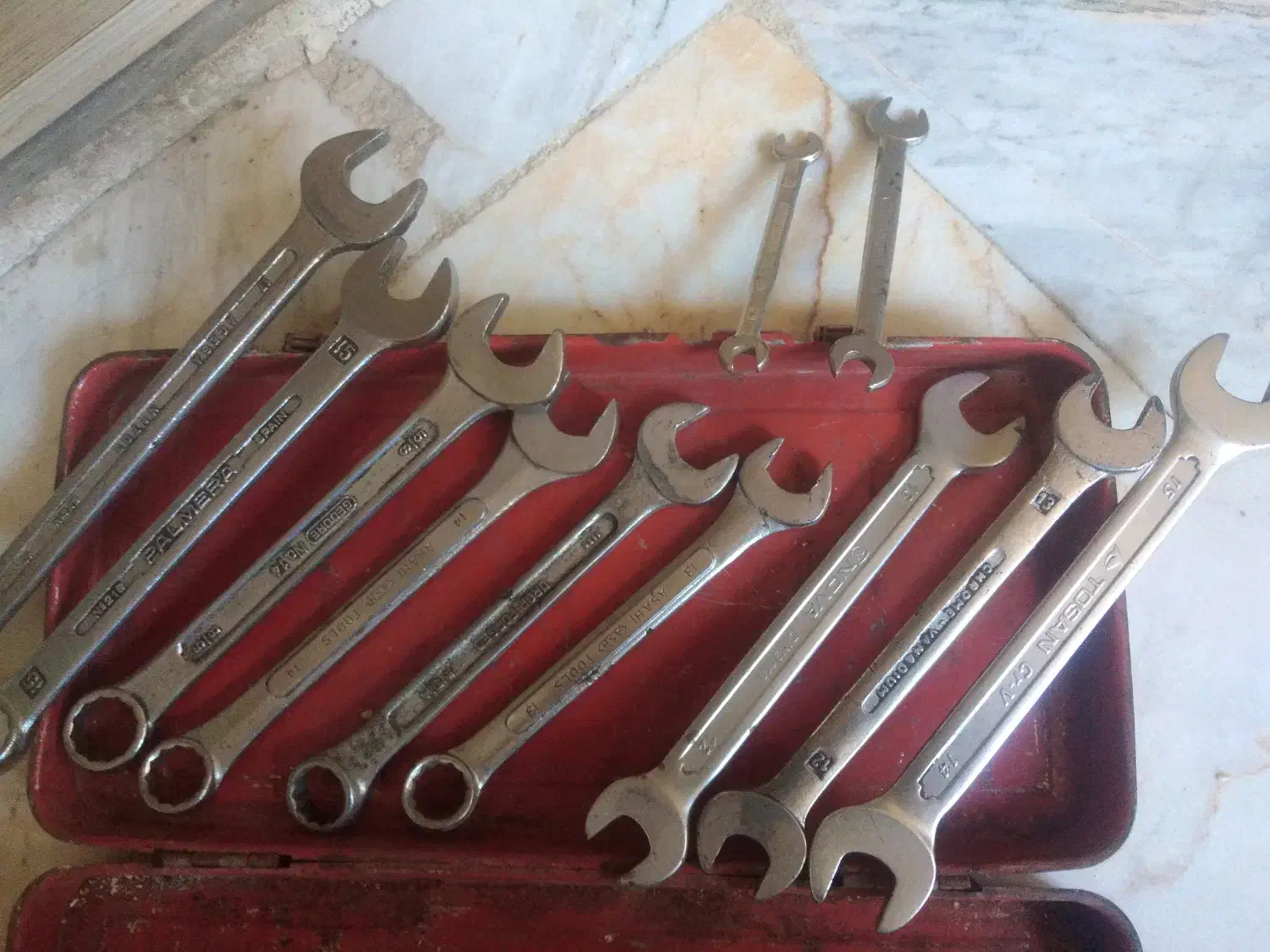 بوکس و آچار قدیمی|کلکسیون اشیاء عتیقه|اندیشه, اندیشه فاز ۳|دیوار