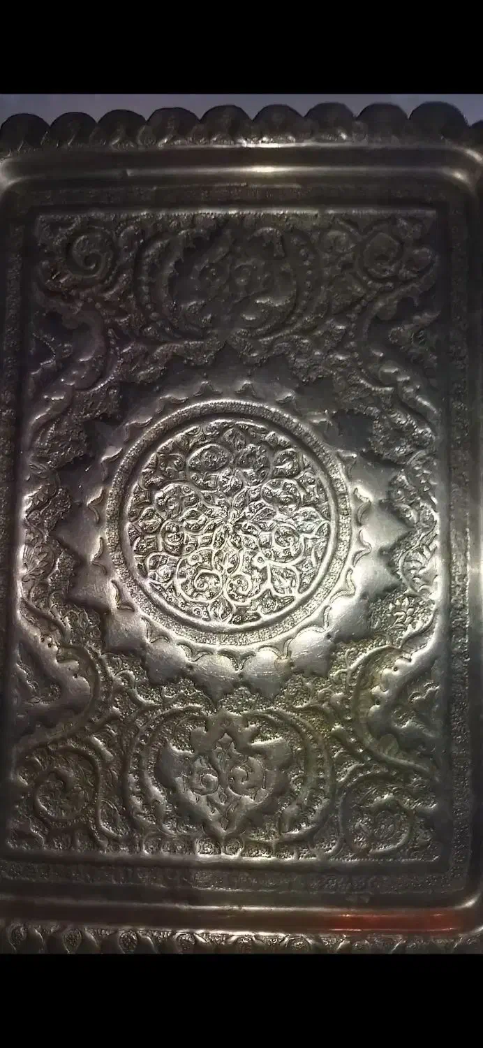 یک عد سینی مسی قدیمی|کلکسیون اشیاء عتیقه|قروه, |دیوار