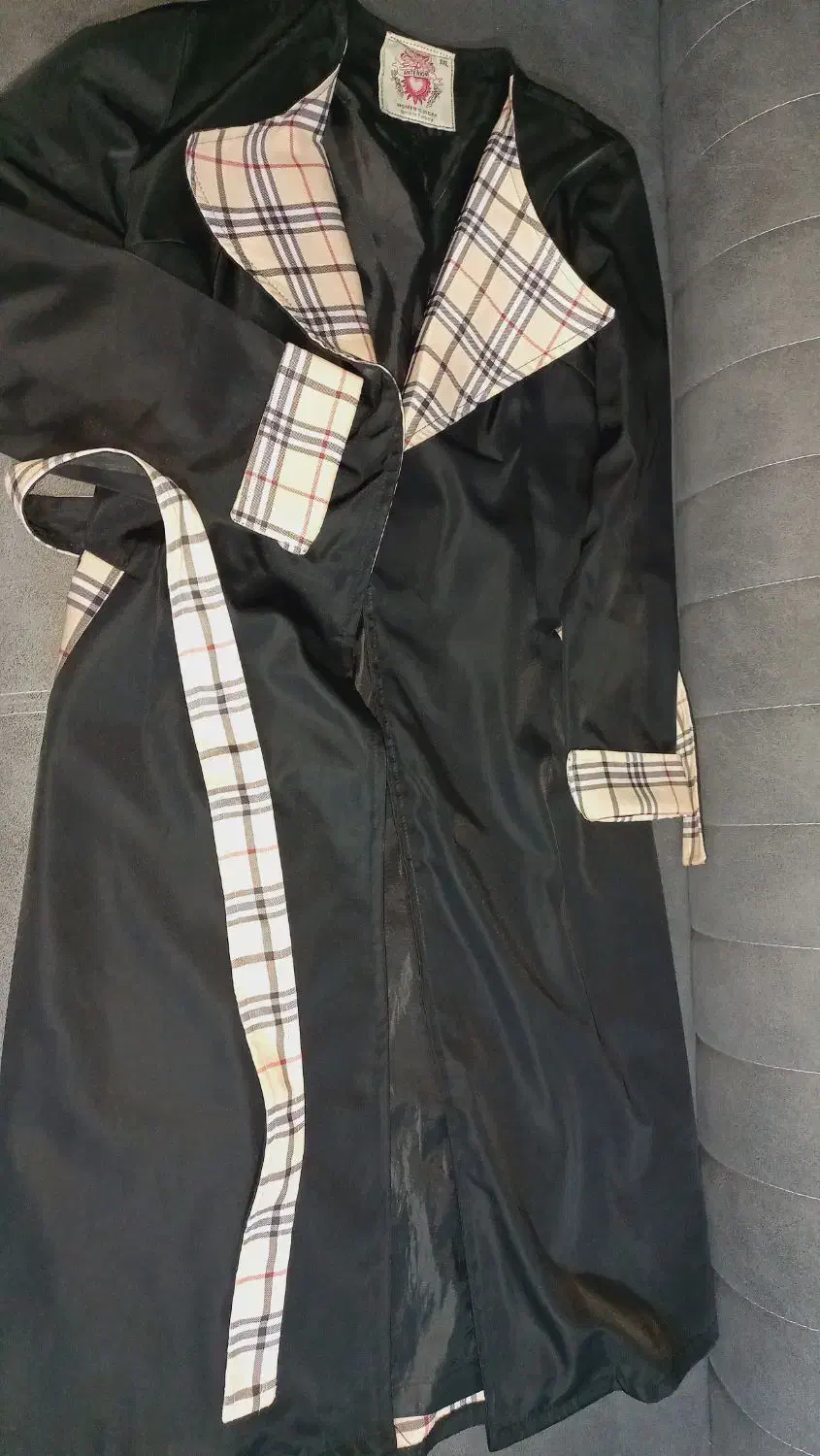 بارونی|لباس|رشت, استادسرا|دیوار