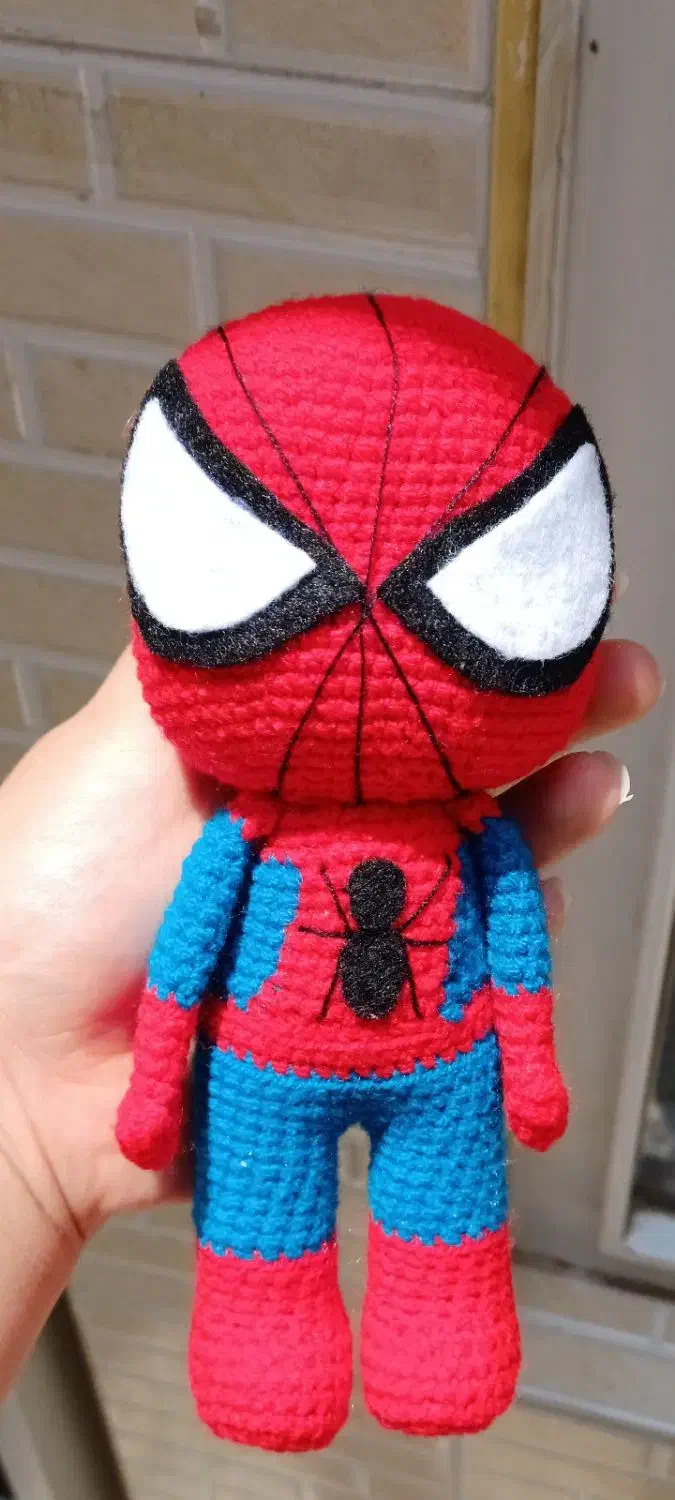 عروسک مرد عنکبوتی|اسباب‌بازی بچه|کاشان, ملاصدرا|دیوار