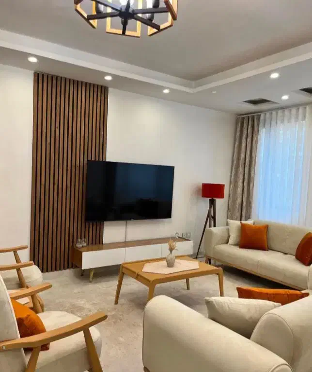 گلاره۷۹۹-۶۶|مبلمان خانگی و میز عسلی|صدرا-فارس, فاز ۱|دیوار