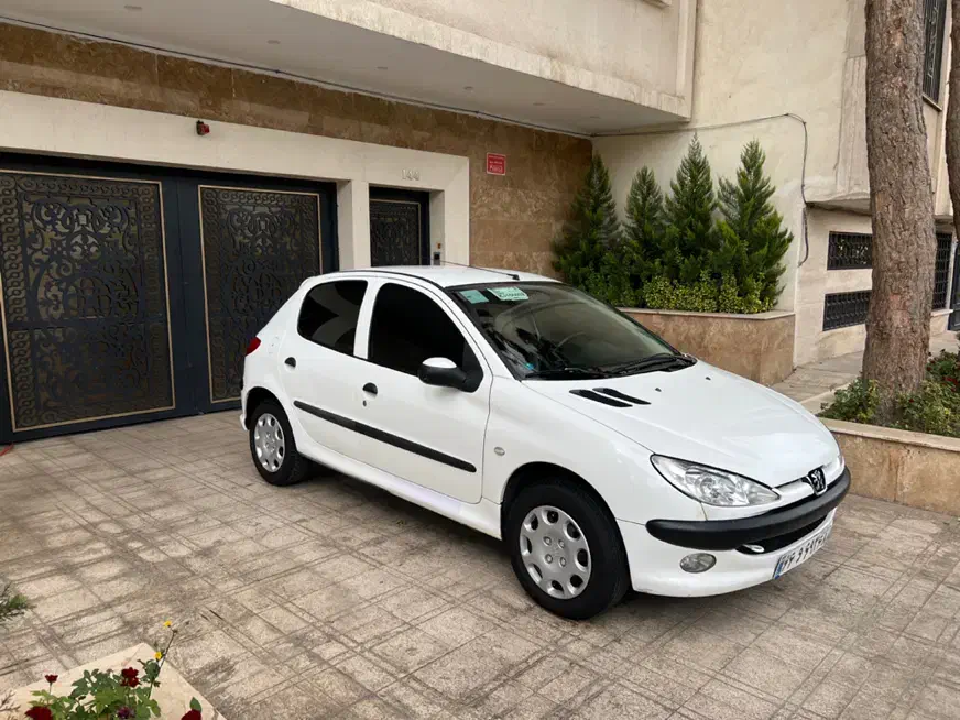 206 مدل آخر98 بی رنگ کم کار با برگه کارشناسی معتبر|خودرو سواری و وانت|کرج, شهرک احمدیه|دیوار