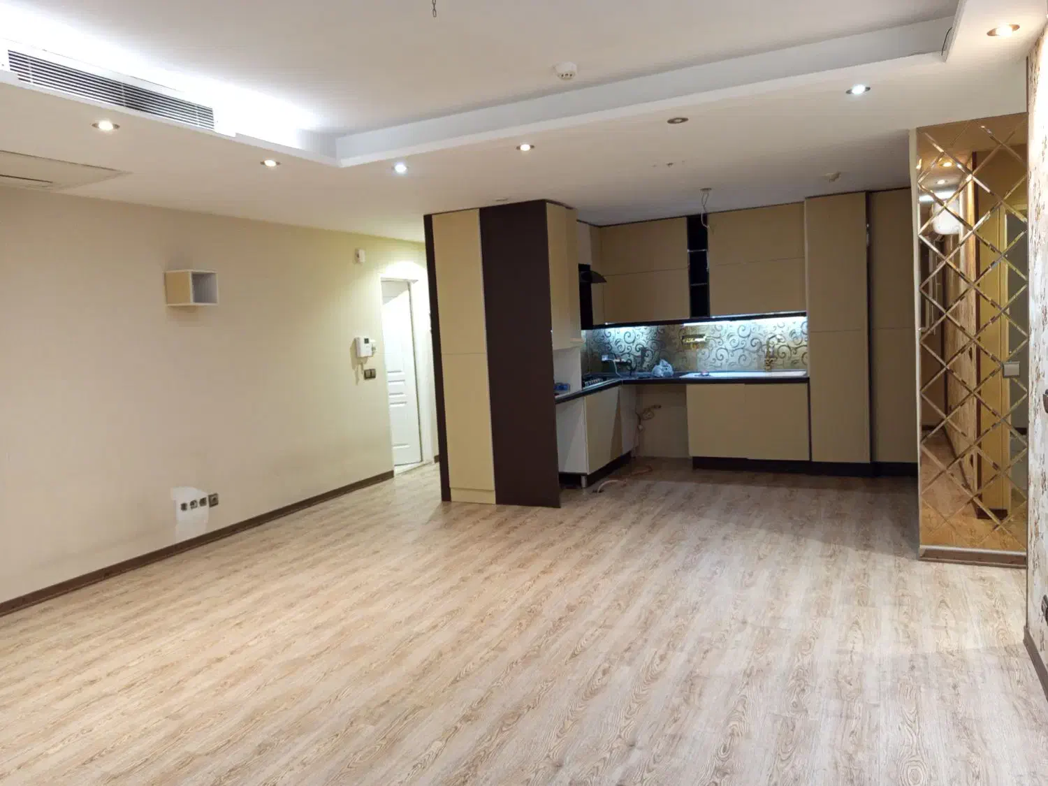 ۹۵متر دوخوابه دریاچه چیتگر