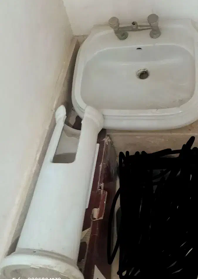 روشویی توالت|لوازم سرویس بهداشتی|ارومیه, |دیوار