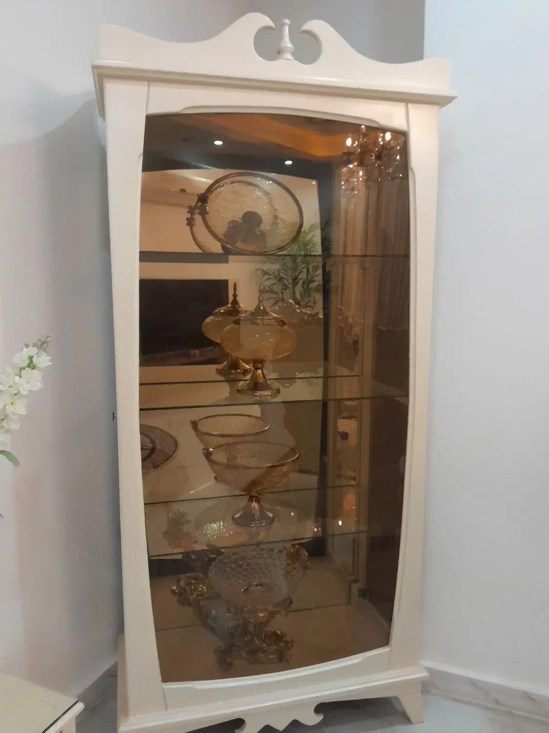 ویترین رنگ صدفی|بوفه، ویترین، کنسول|رشت, چمارسرا|دیوار