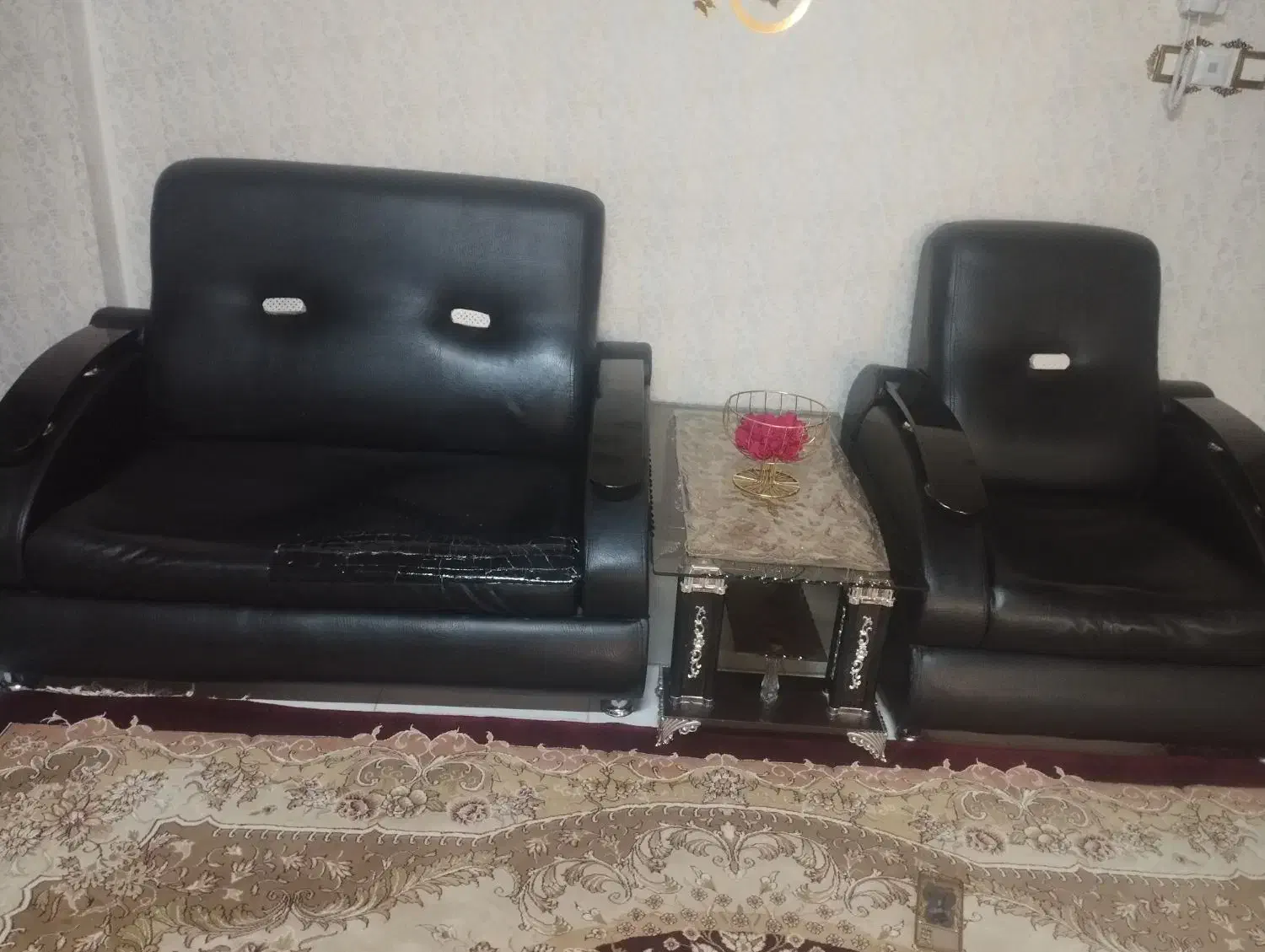 مبلمان چرم ۷ نفره|مبلمان خانگی و میز عسلی|قم, پردیسان|دیوار