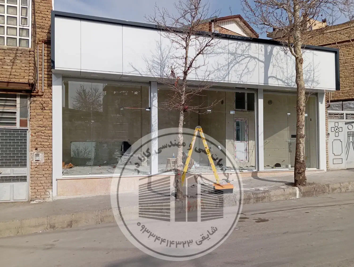 کرکره برقی شیشه سیکوریت.نفربرهیدرولیک.|خدمات پیشه و مهارت|ارومیه, |دیوار