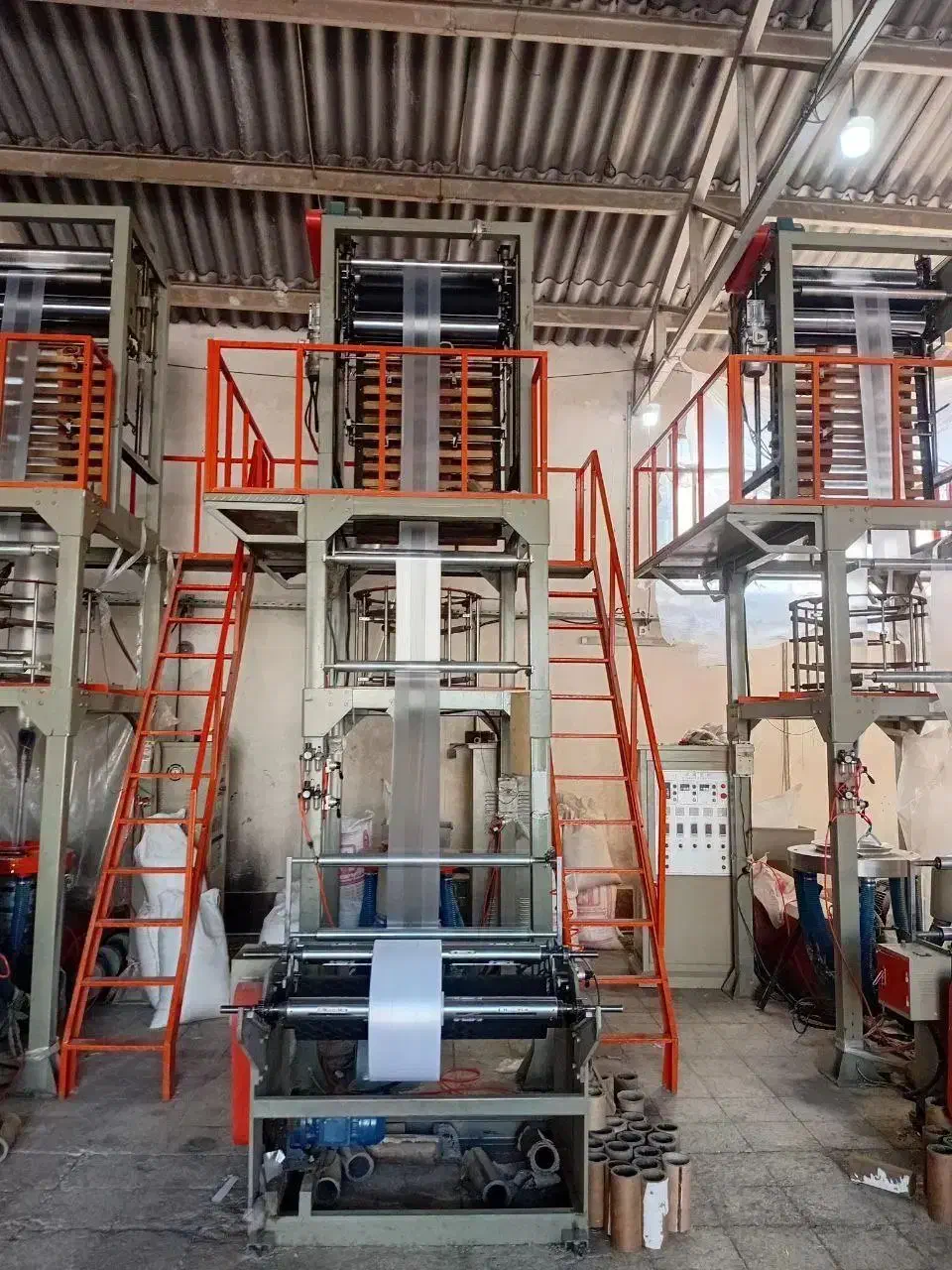 ساخت و فروش انواع دستگاه های پلاستیک|ماشین‌آلات صنعتی|مشهد, میان ولایت|دیوار