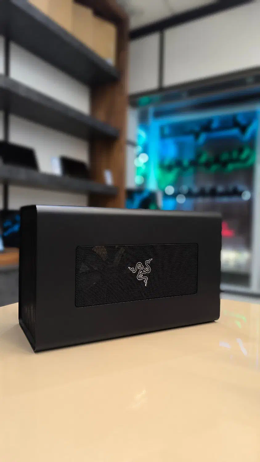 باکس کارت گرافیک اکسترنال Razer Core X - Black|قطعات و لوازم جانبی رایانه|قم, صفائیه|دیوار