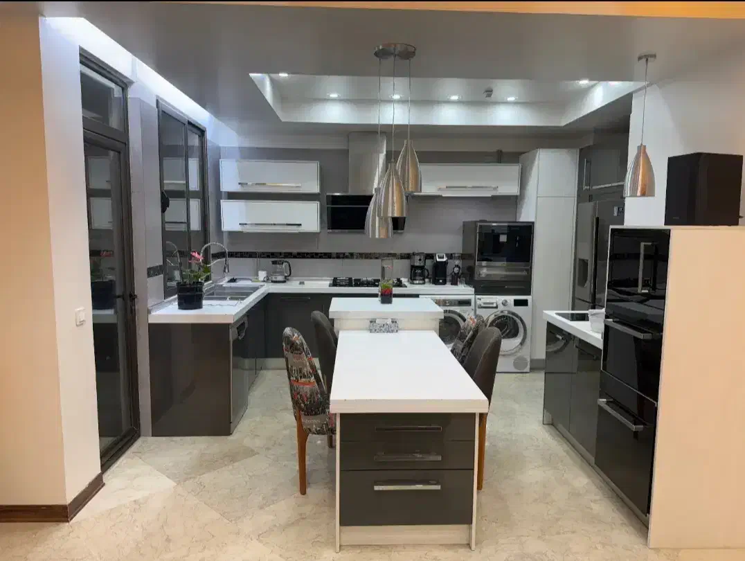 ۱۳۰متر ۲ خواب مبله مدرن فول فرنیش باکس پونک