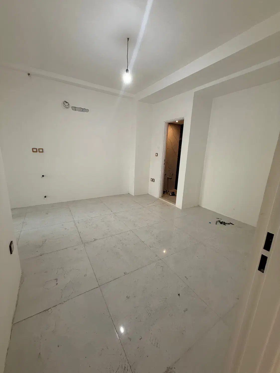 فروش تکخواب حیاط اختصاصی مولانا ۵ واحدی|فروش آپارتمان|صدرا-فارس, فاز ۱|دیوار