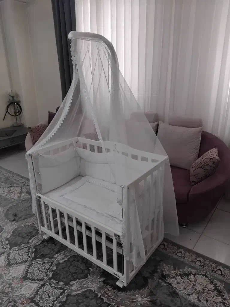 تخت کنار مادر|تخت و صندلی بچه|نظرآباد, شهرک فرهنگیان|دیوار