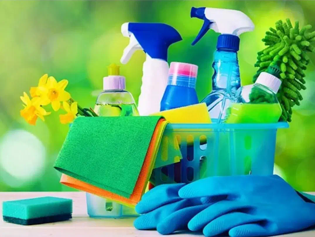 نیازمند نظافتچی خانم|استخدام سرایداری و نظافت|قم, آزادگان|دیوار