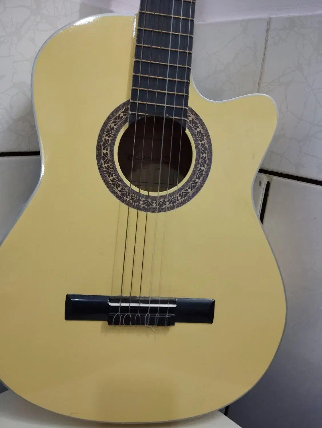 گیتار|گیتار، بیس، امپلیفایر|دلیجان, |دیوار