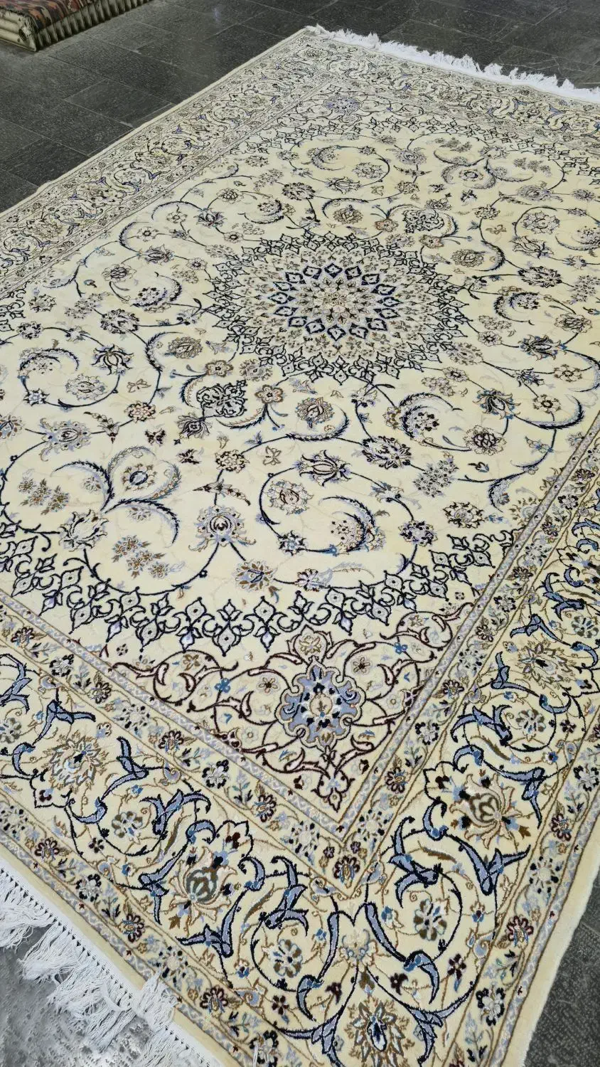 ۱۲متری|فرش|اصفهان, نقش جهان|دیوار