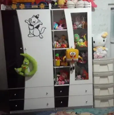 کمدبچه|جاکفشی، کمد، دراور|قم, باغ شریفی|دیوار