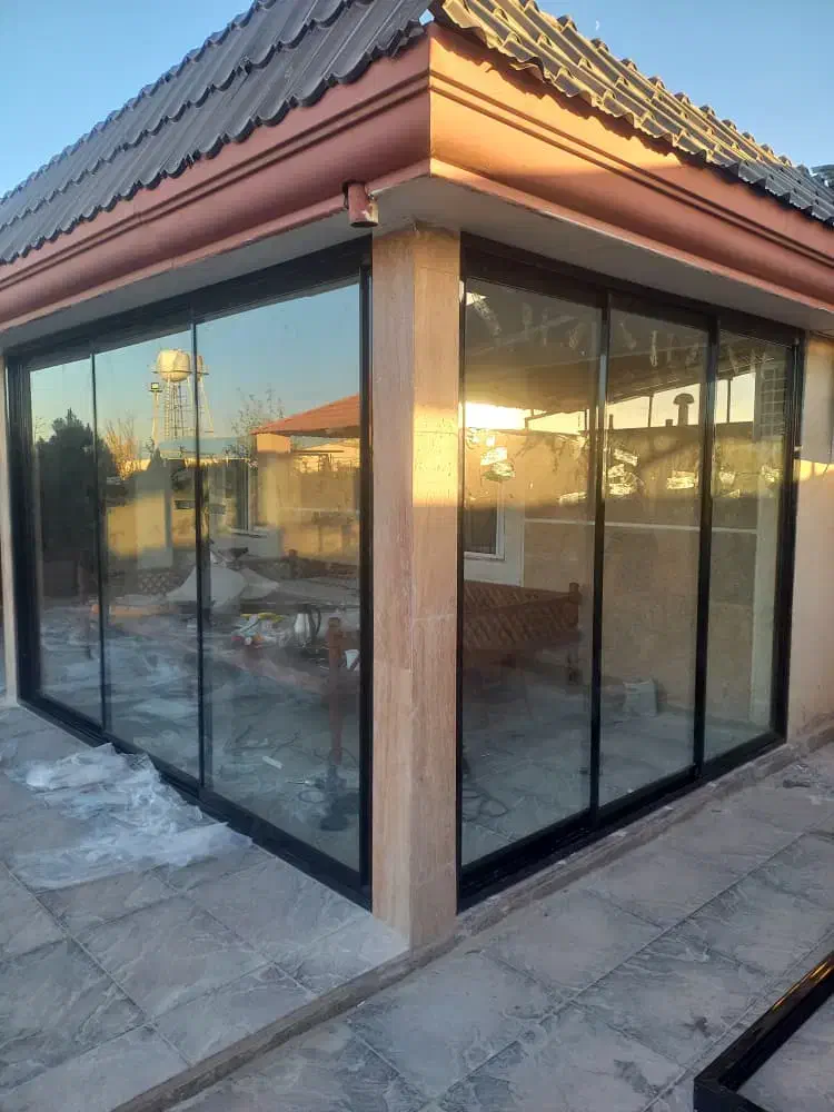 استخدام کارگر نیمهماهر در کارگاه درب و پنجره|استخدام صنعتی، فنی، مهندسی|کرمانشاه, |دیوار