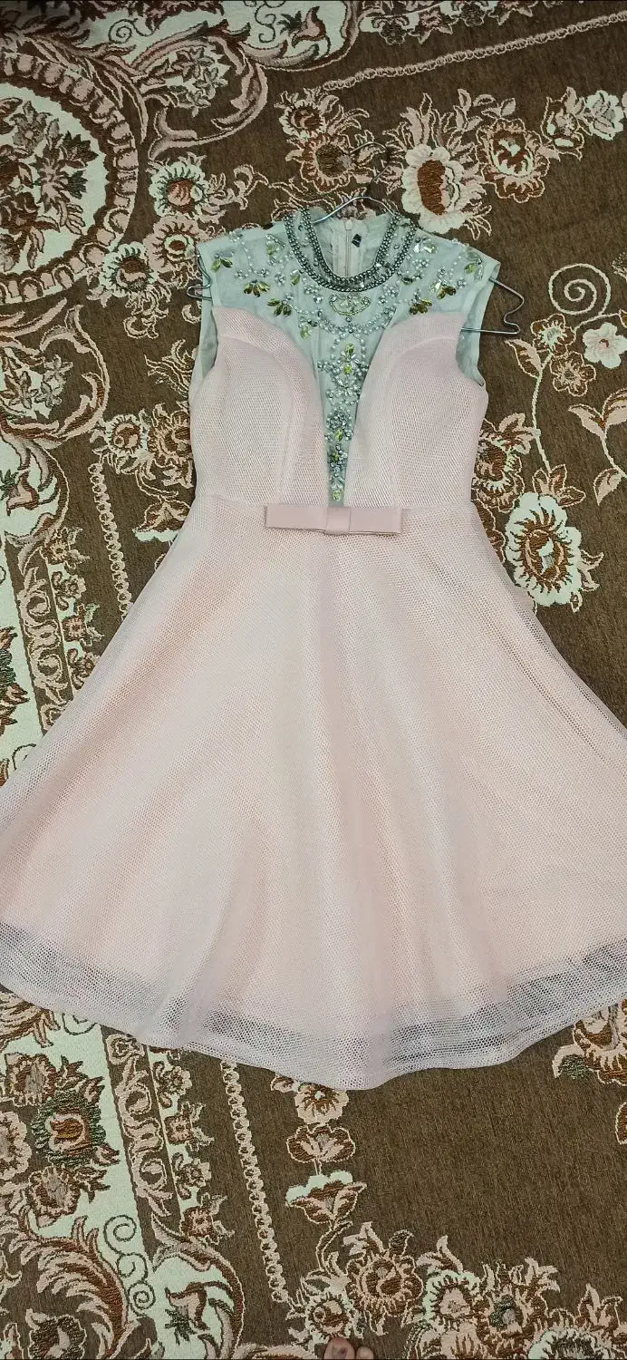 لباس مجلسی|لباس|ملکان, |دیوار