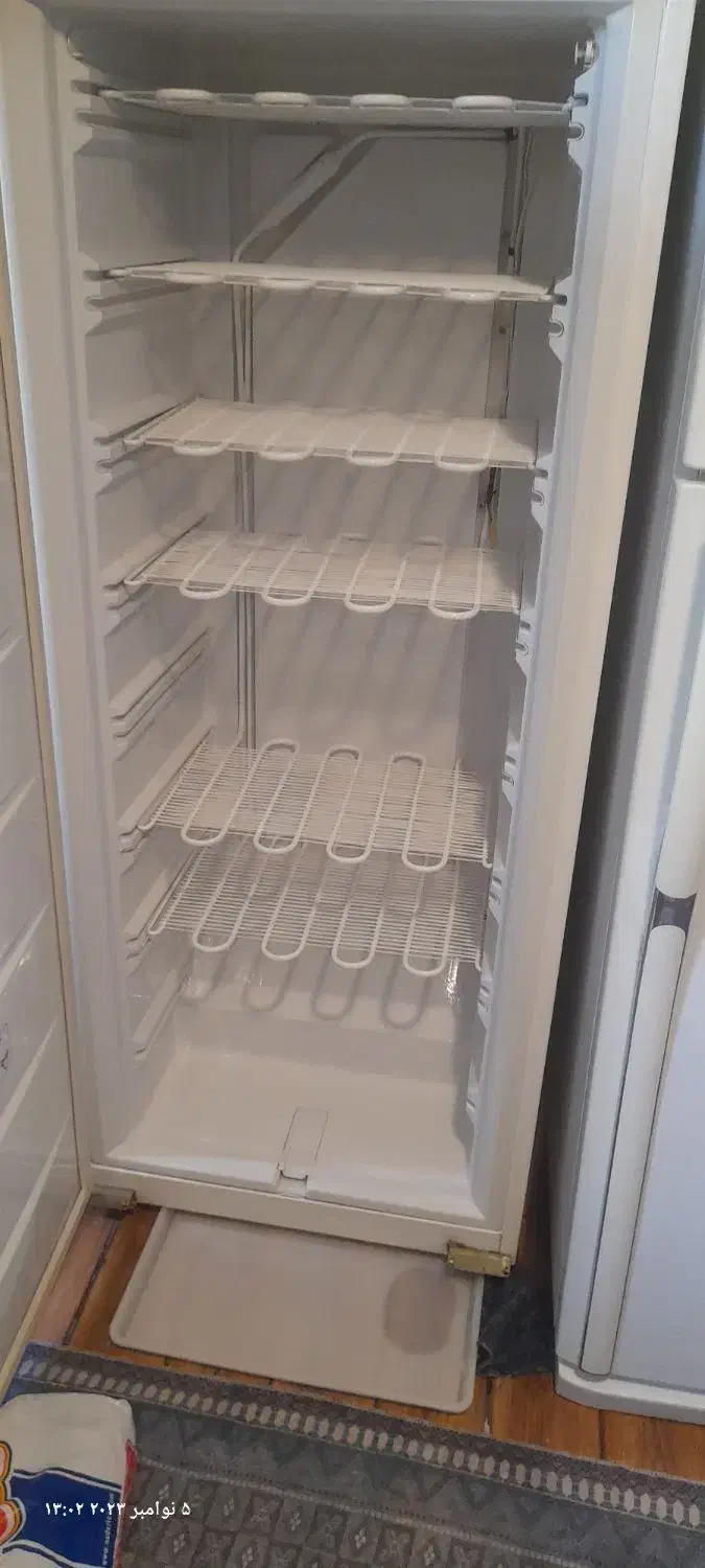 فریزر امرسان هفت طبقه سالم سالم تا به حال تعمیر|یخچال و فریزر|شهرکرد, |دیوار