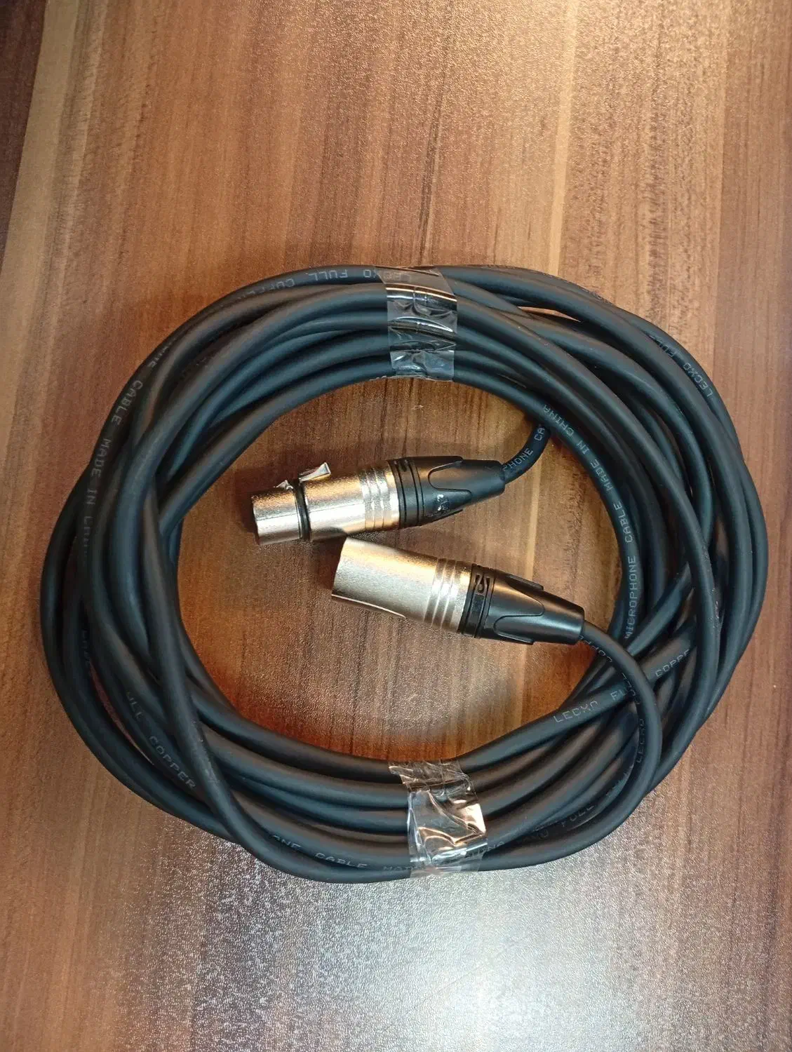 سیم میکروفن|آلات موسیقی|قم, بنیاد|دیوار